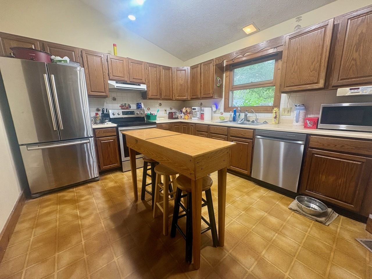 160 Foliage Ln - Photo 2 of 20