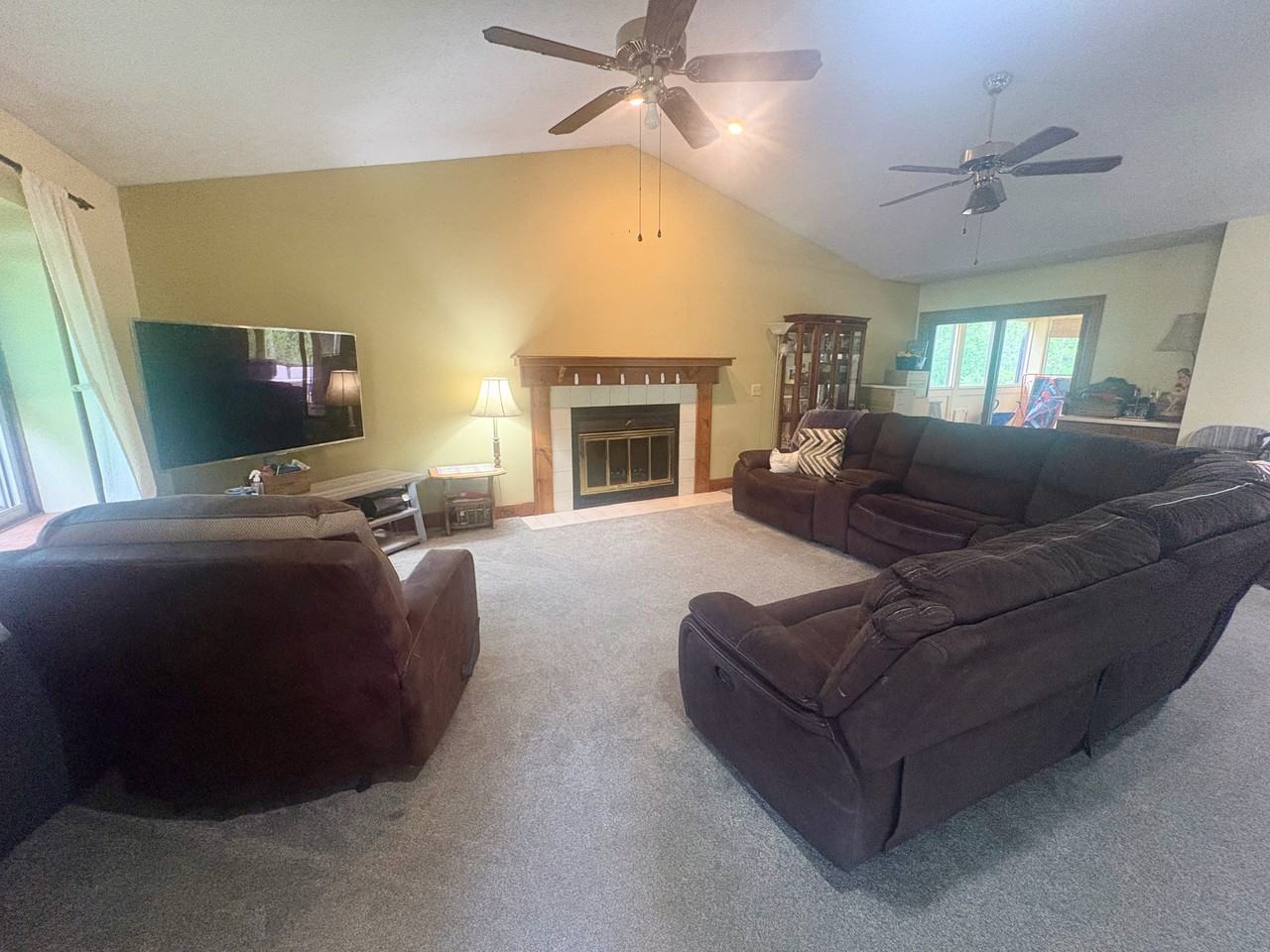 160 Foliage Ln - Photo 3 of 20