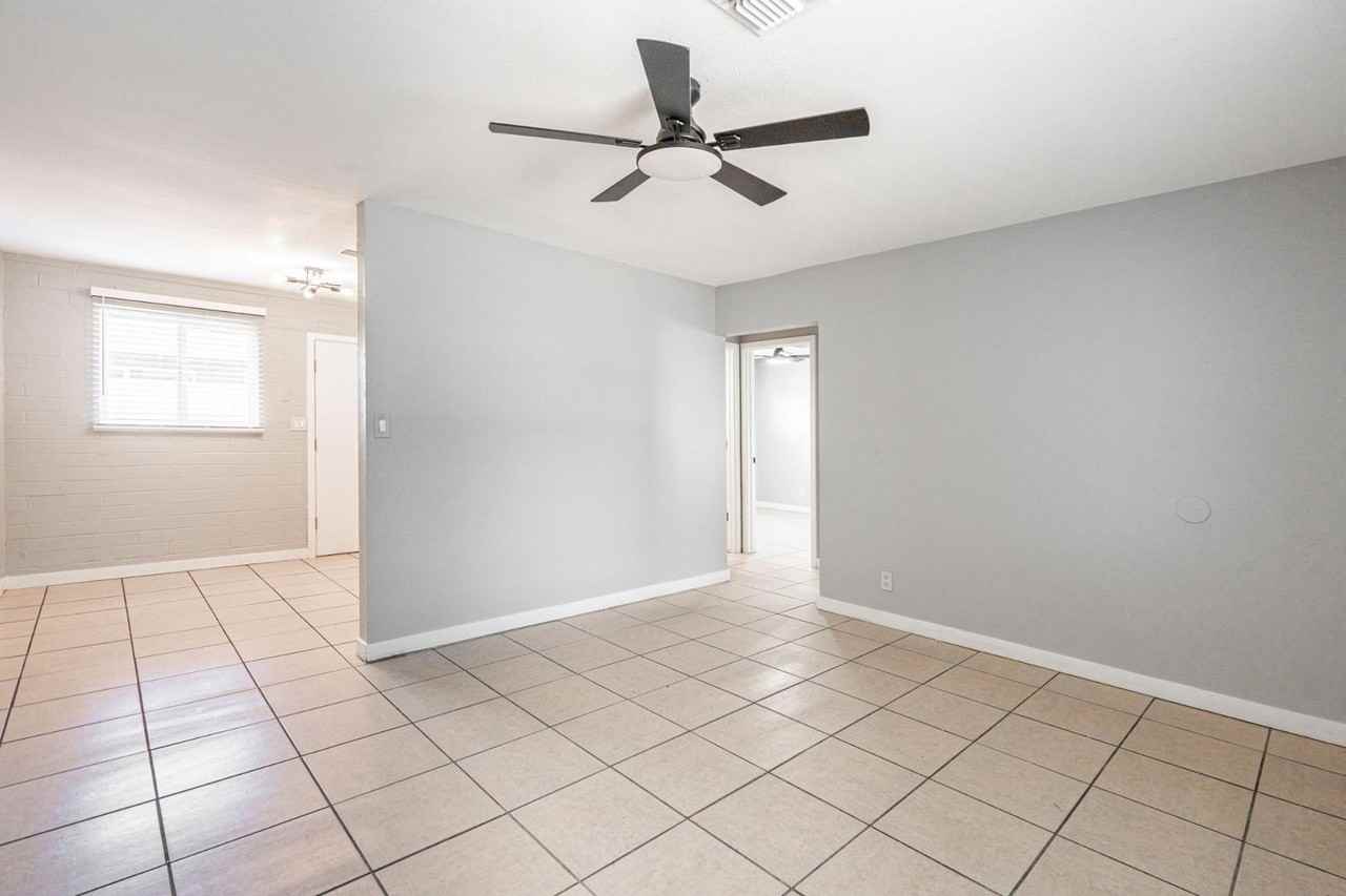 4421 N 23rd Ave #2 - Photo 4 of 50