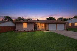 524 Longridge Dr - Photo 1 of 1