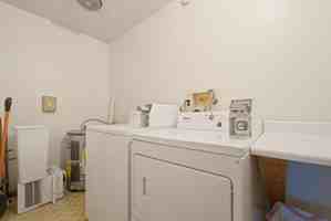 featured image of 140 Sycamore Ct #142