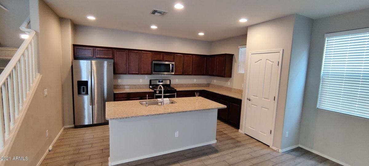 2857 E Detroit St - Photo 6 of 14