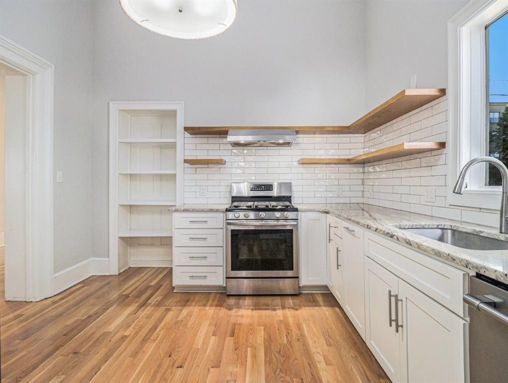 74 Boulevard Se - Photo 6 of 11