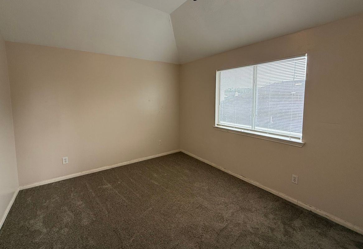 2226 Dawn Shadow Way - Photo 3 of 4
