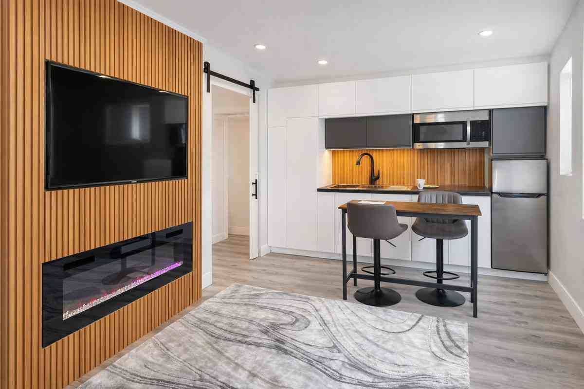 21326 88A Ave - Photo 2 of 13