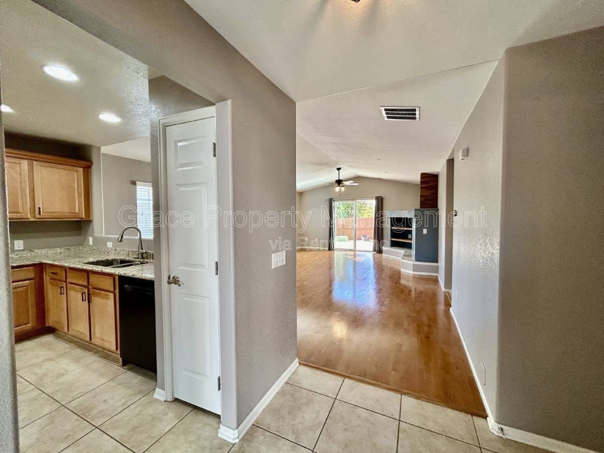 479 Hayloft Way - Photo 2 of 10