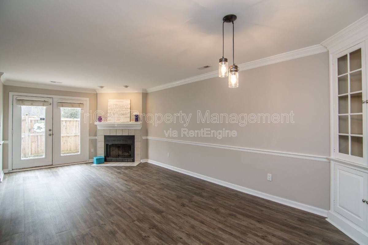 1806 Township Cir - Photo 2 of 10