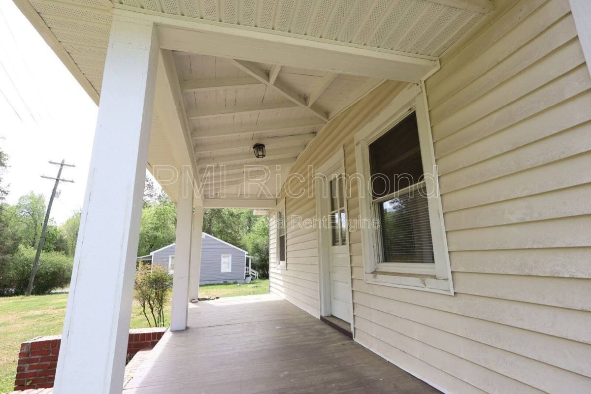 13003 13003 W Patrick Henry Rd - Photo 2 of 10
