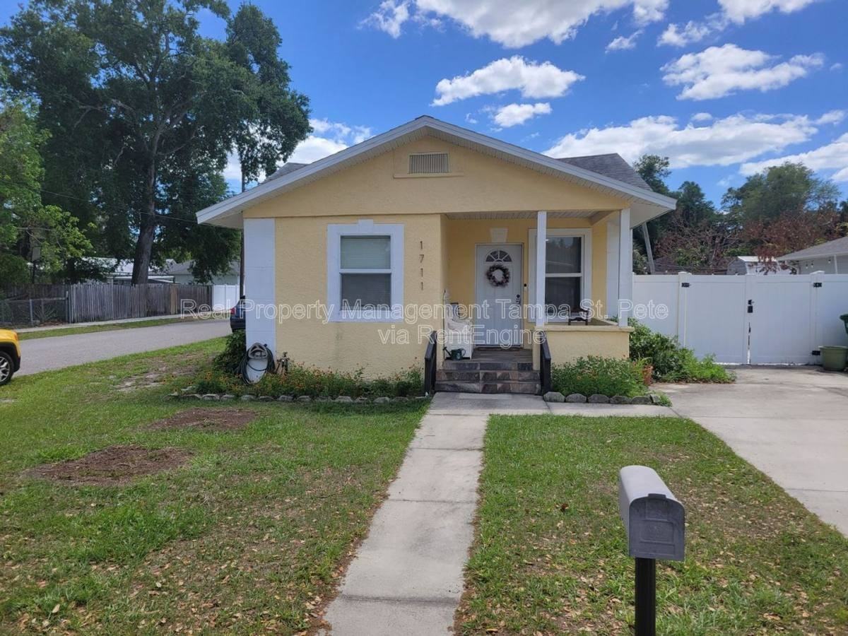 1711 E New Orleans Ave