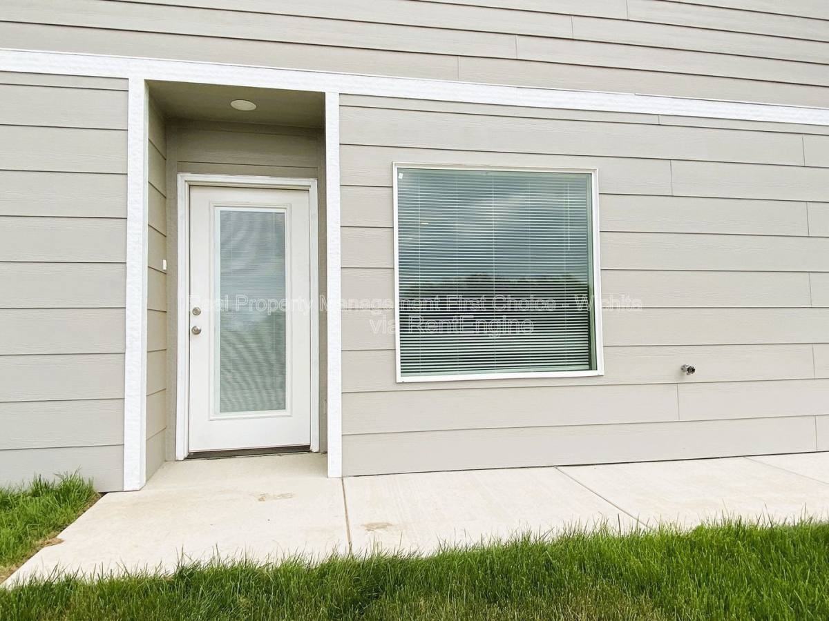 5474 N Colburn Court - Photo 6 of 10