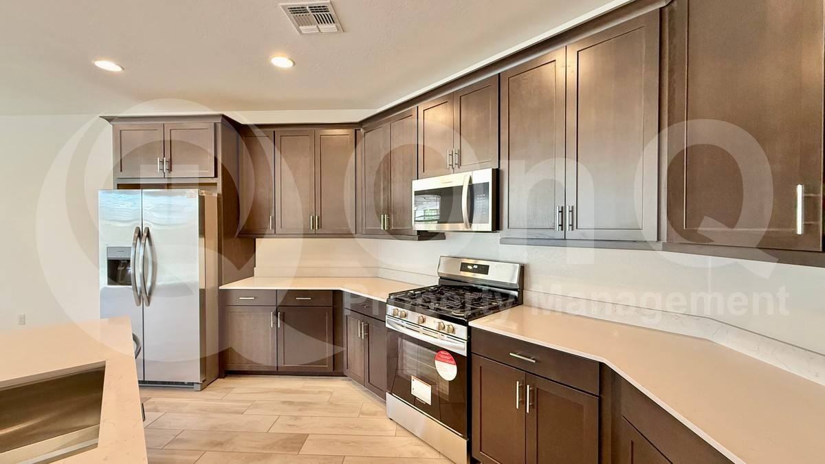 1454 W J Waltz Way - Photo 3 of 10