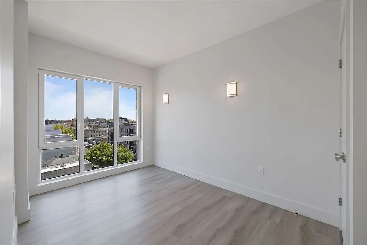 2605 Snyder Avenue #7 - Photo 5 of 11