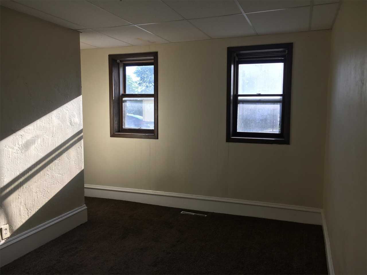 1336 S 10th St - Photo 2 of 13