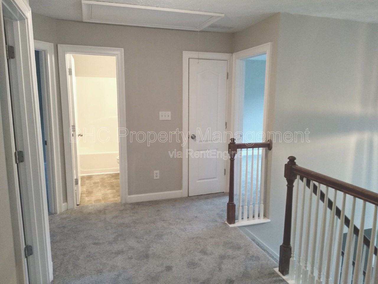 925 Revere Way - Photo 3 of 9