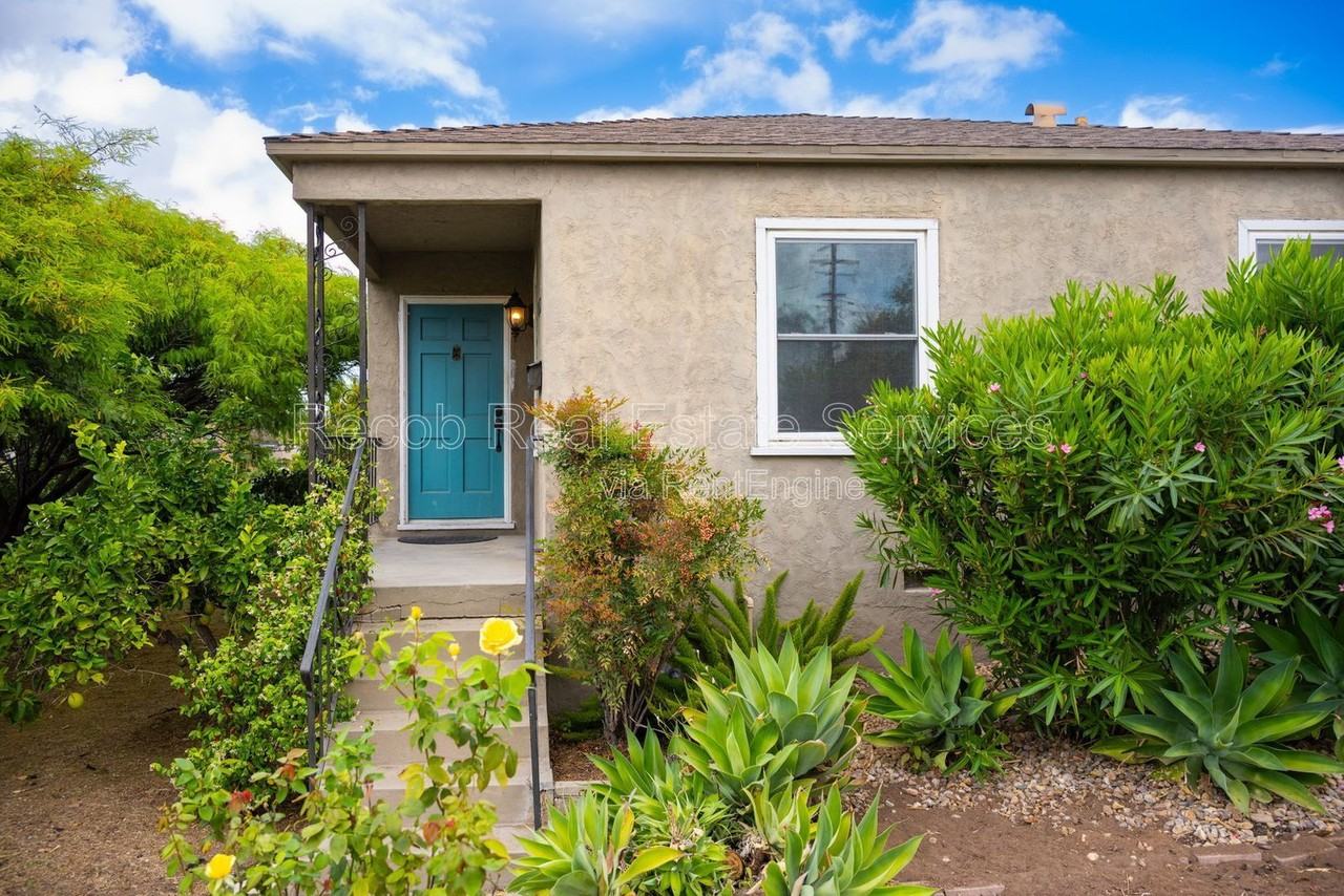 4405 60th St - Photo 2 of 24