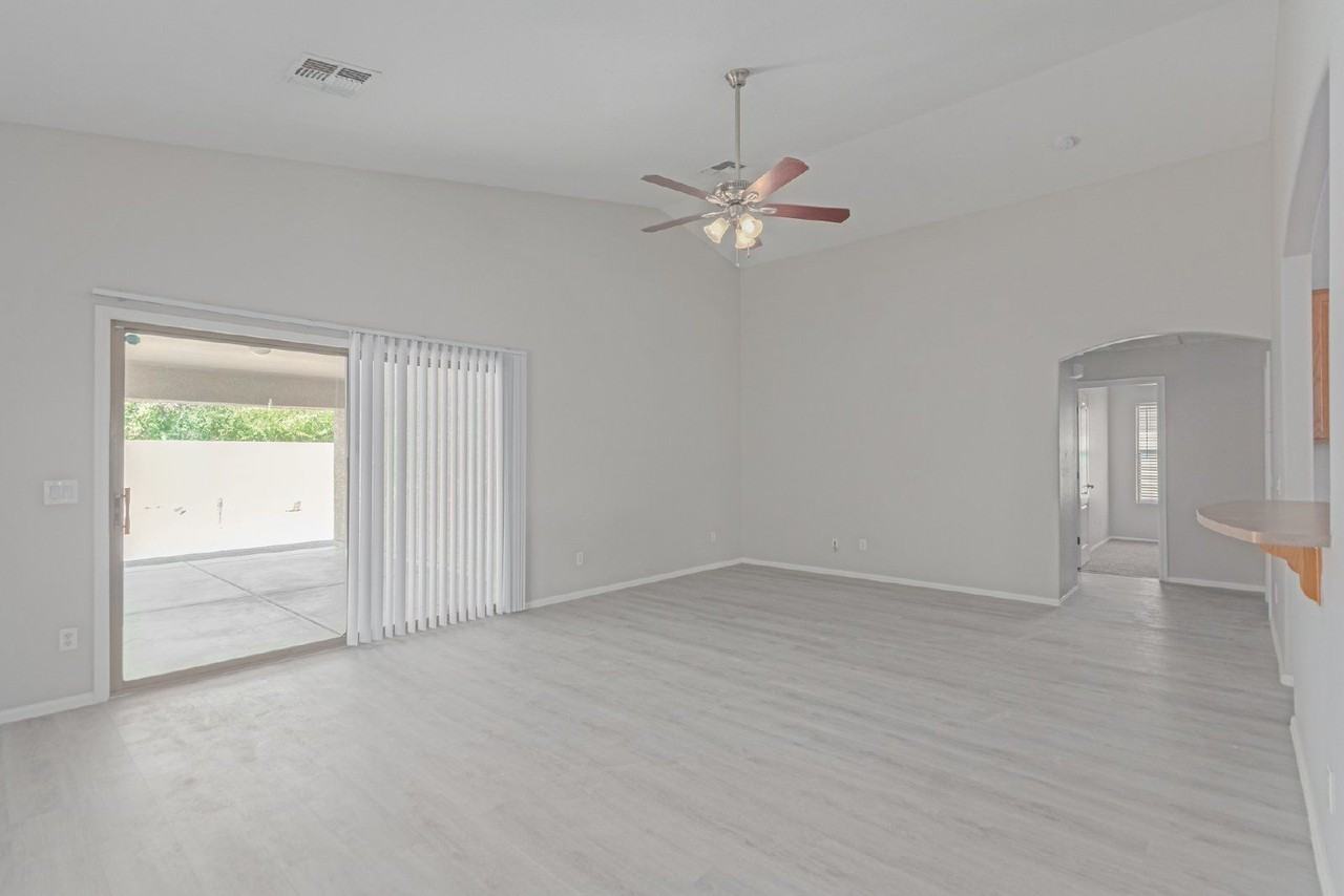 11914 N 150th Ln - Photo 6 of 32