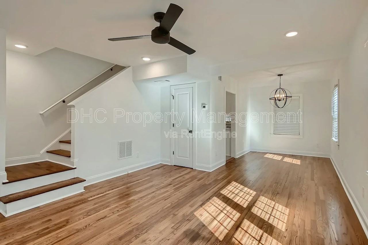 406 S Columbia Dr #A - Photo 4 of 19