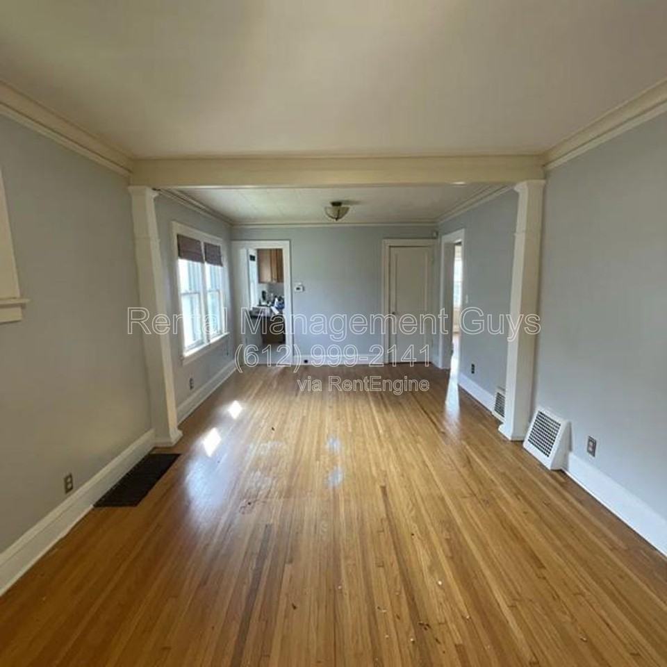 1801 Thomas Ave N - Photo 2 of 15