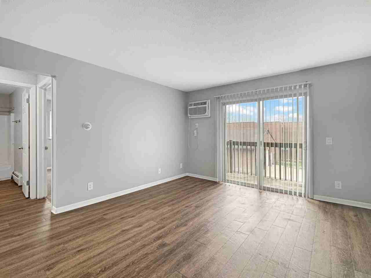 2420 36th St Sw #5 - Photo 3 of 7