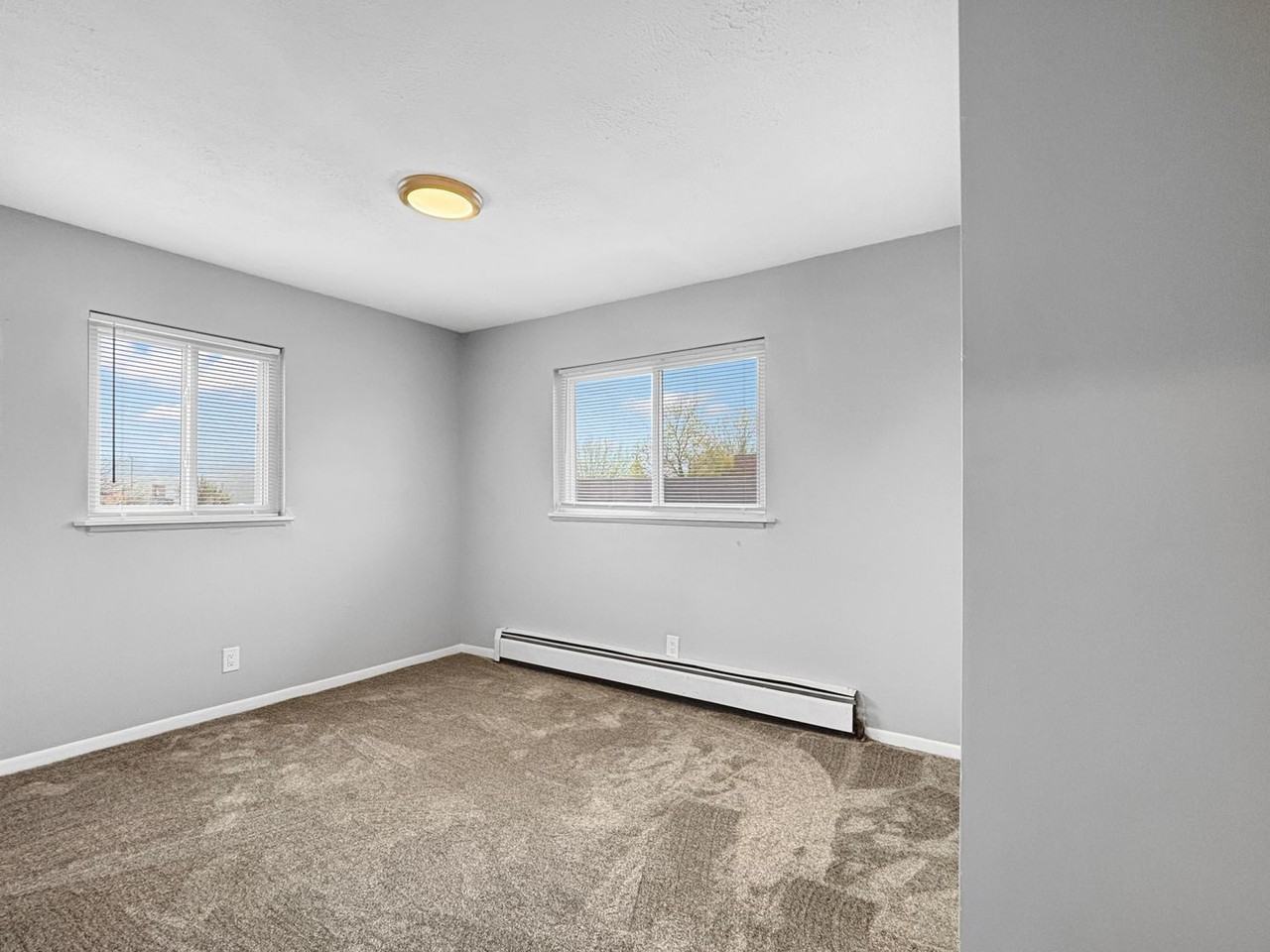 2420 36th St Sw #5 - Photo 5 of 7