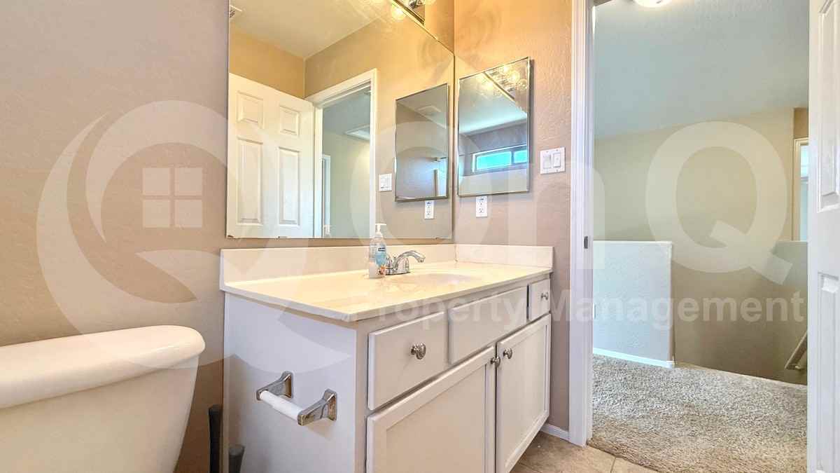 11155 E Wallflower Ln - Photo 4 of 20