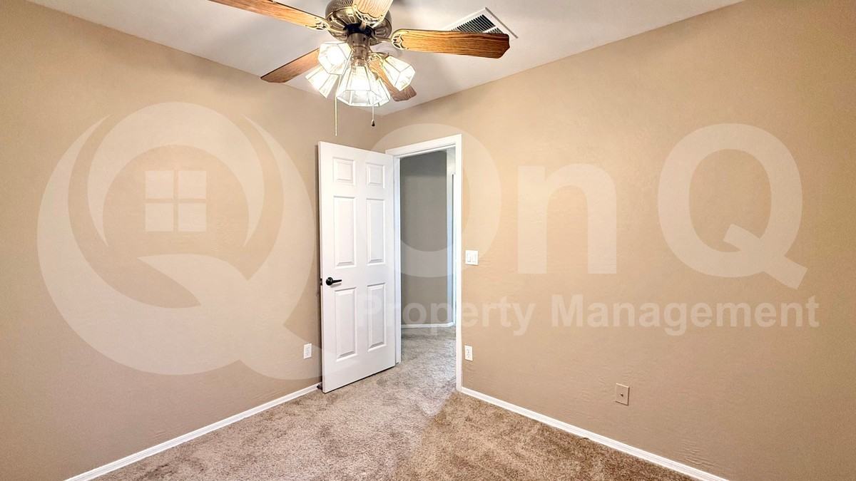 11155 E Wallflower Ln - Photo 5 of 20