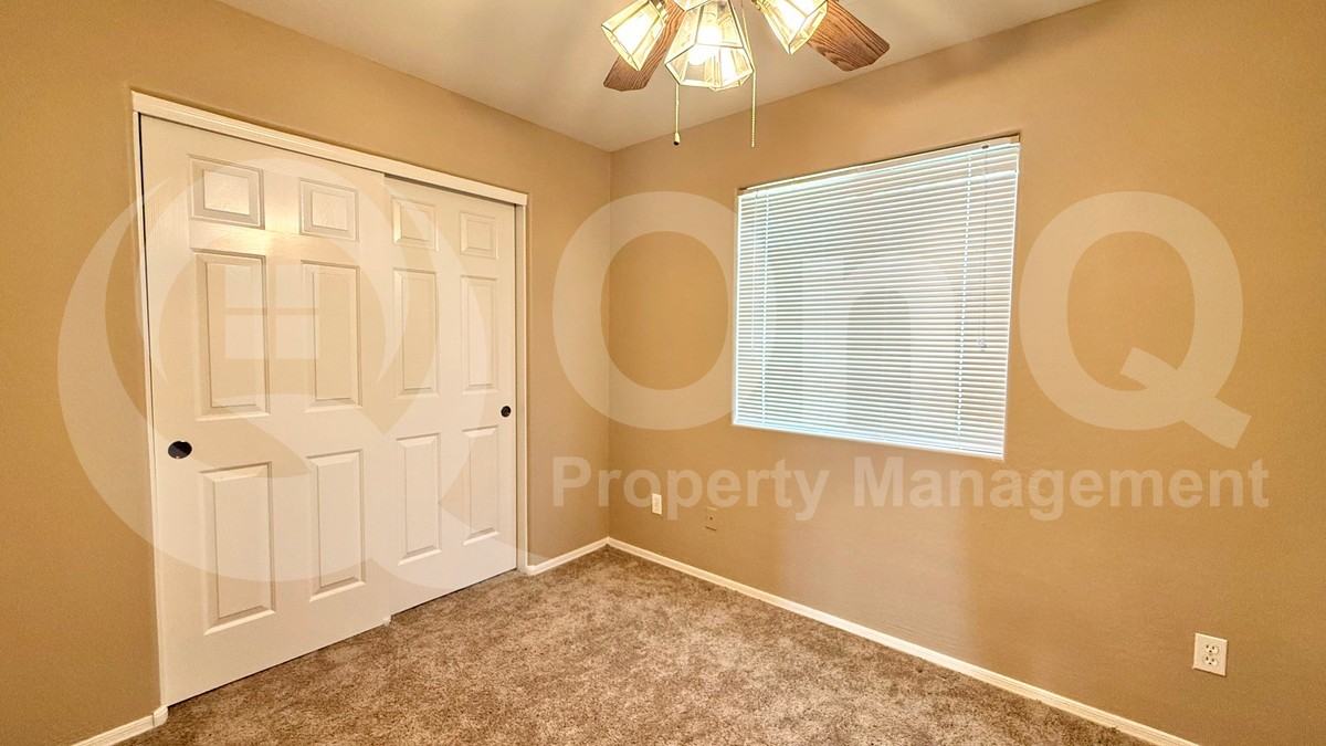11155 E Wallflower Ln - Photo 6 of 20