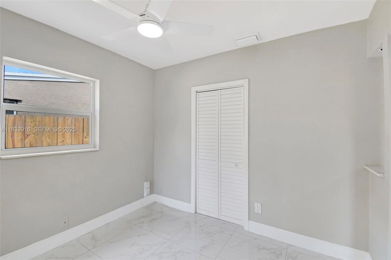 320 Northwest 51st Court - Photo 3 of 54