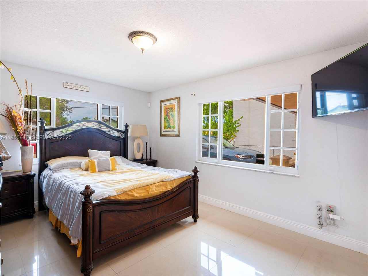 33 Northwest 58th Court - Photo 4 of 26