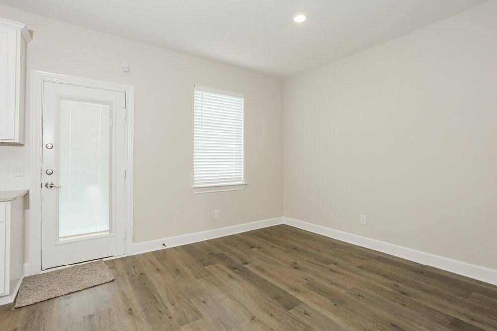 336 Live Oak Ln - Photo 6 of 16