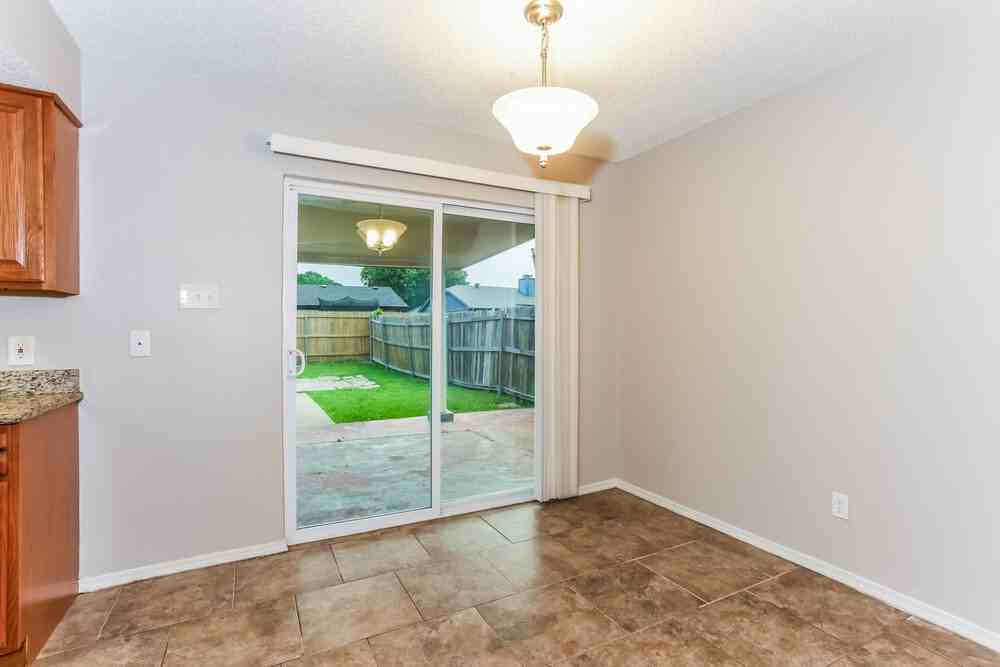 230 Lemon Dr - Photo 6 of 16