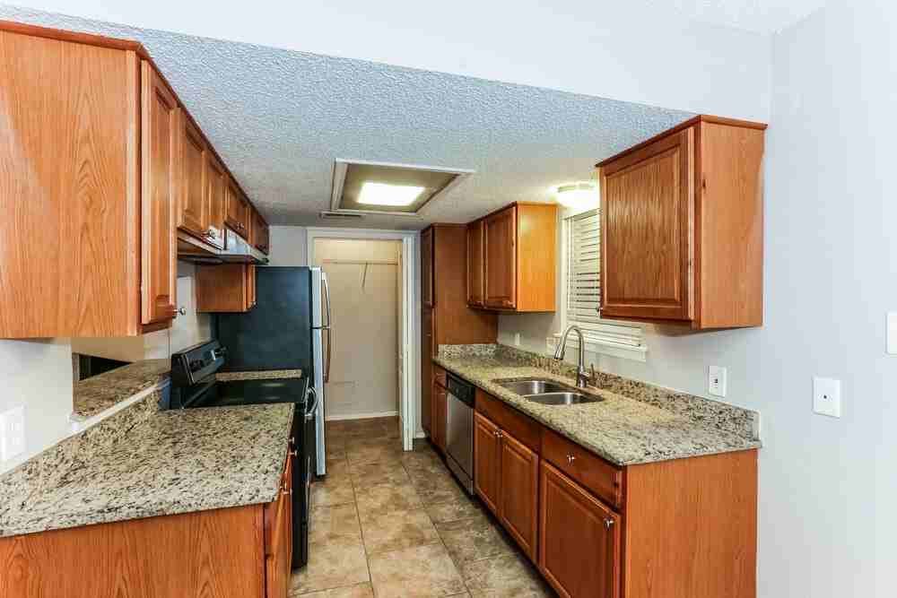 230 Lemon Dr - Photo 7 of 16