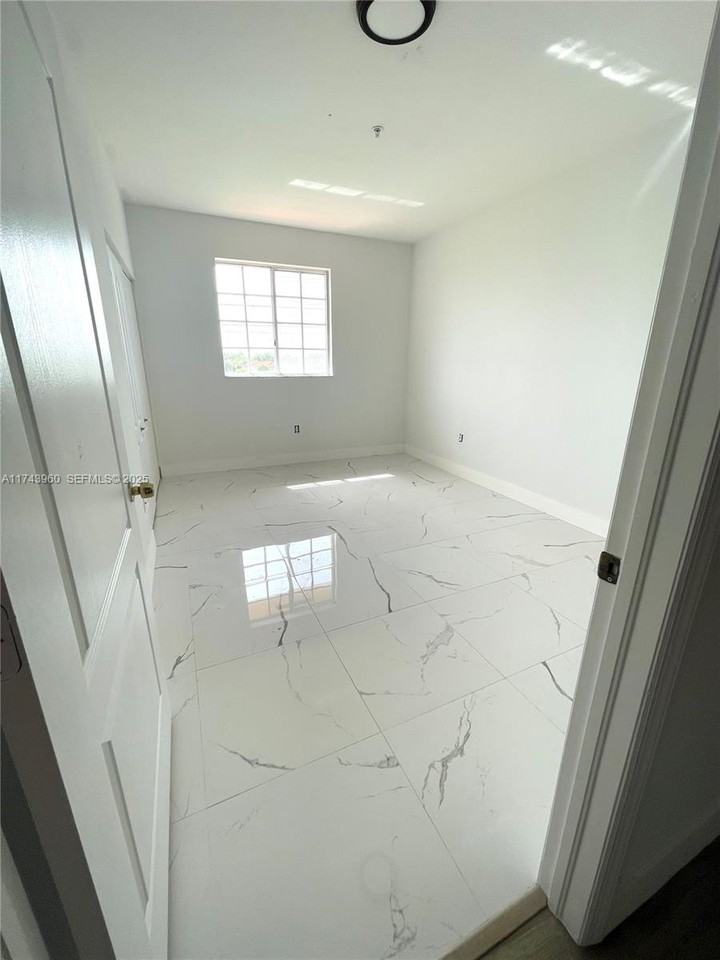 17415 Northwest 75th Path #208 - Photo 2 of 22