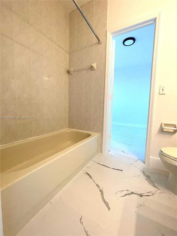 17415 Northwest 75th Path #208 - Photo 3 of 22