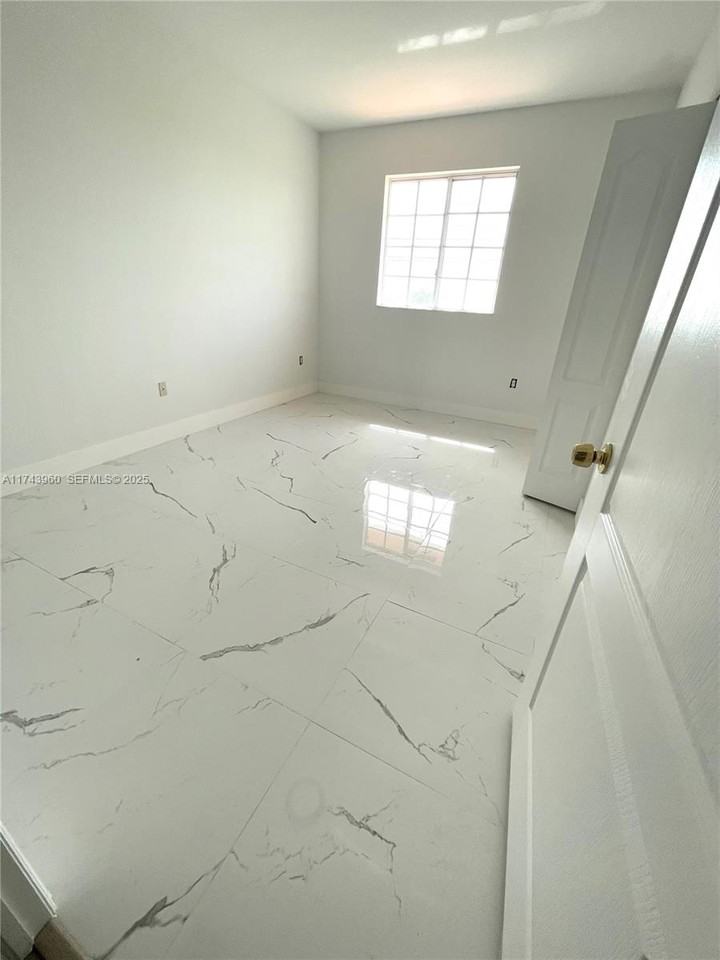 17415 Northwest 75th Path #208 - Photo 7 of 22