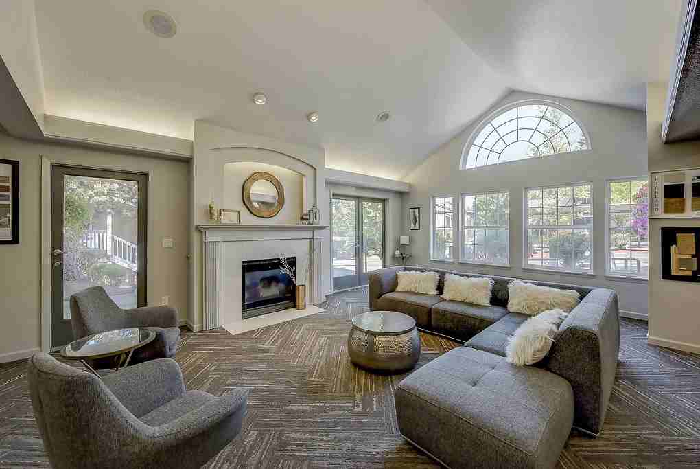 Evergreen Heights - Photo 4 of 31