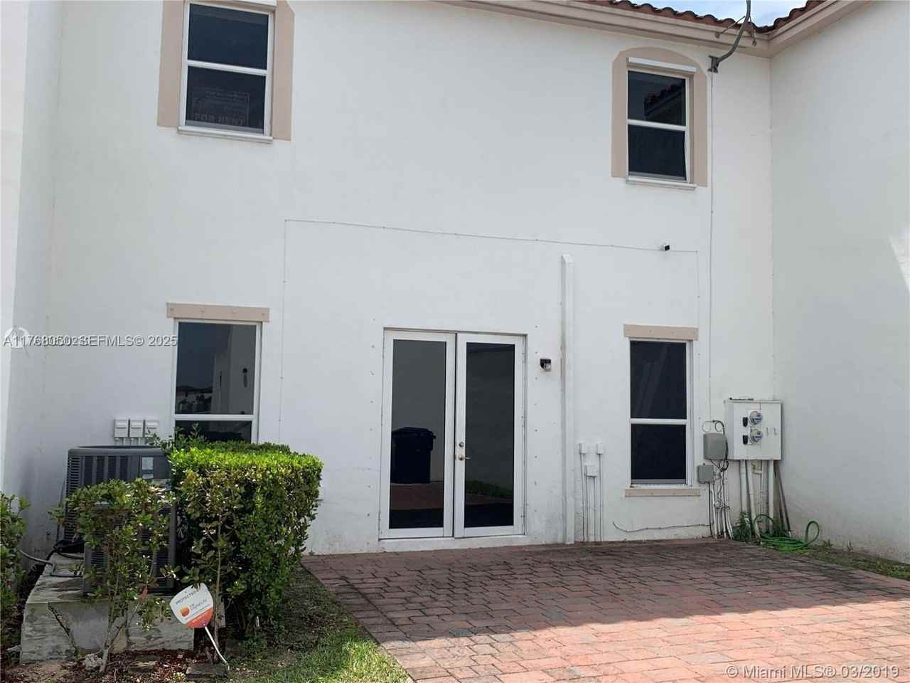 16723 Southwest 95th Street #1 - Photo 3 of 11