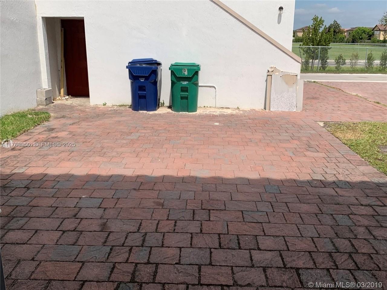 16723 Southwest 95th Street #1 - Photo 4 of 11