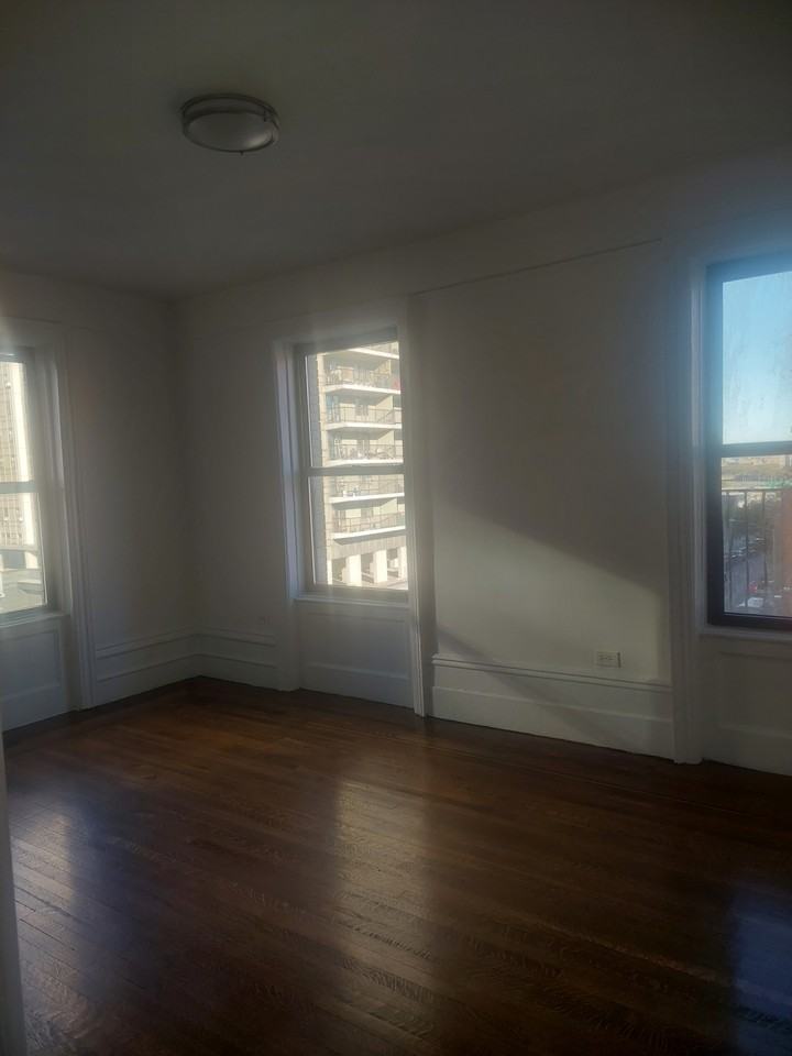 560 W 180th St #8-4