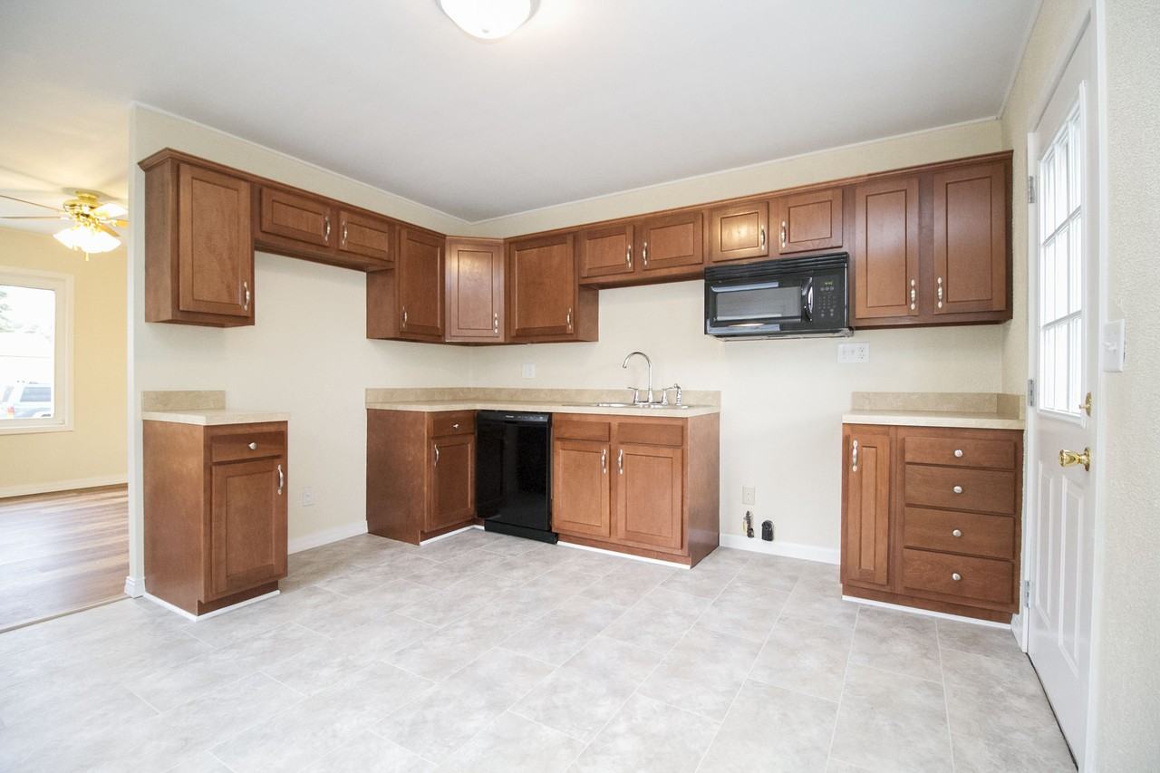 622 Whitlock Ave #NA - Photo 6 of 24