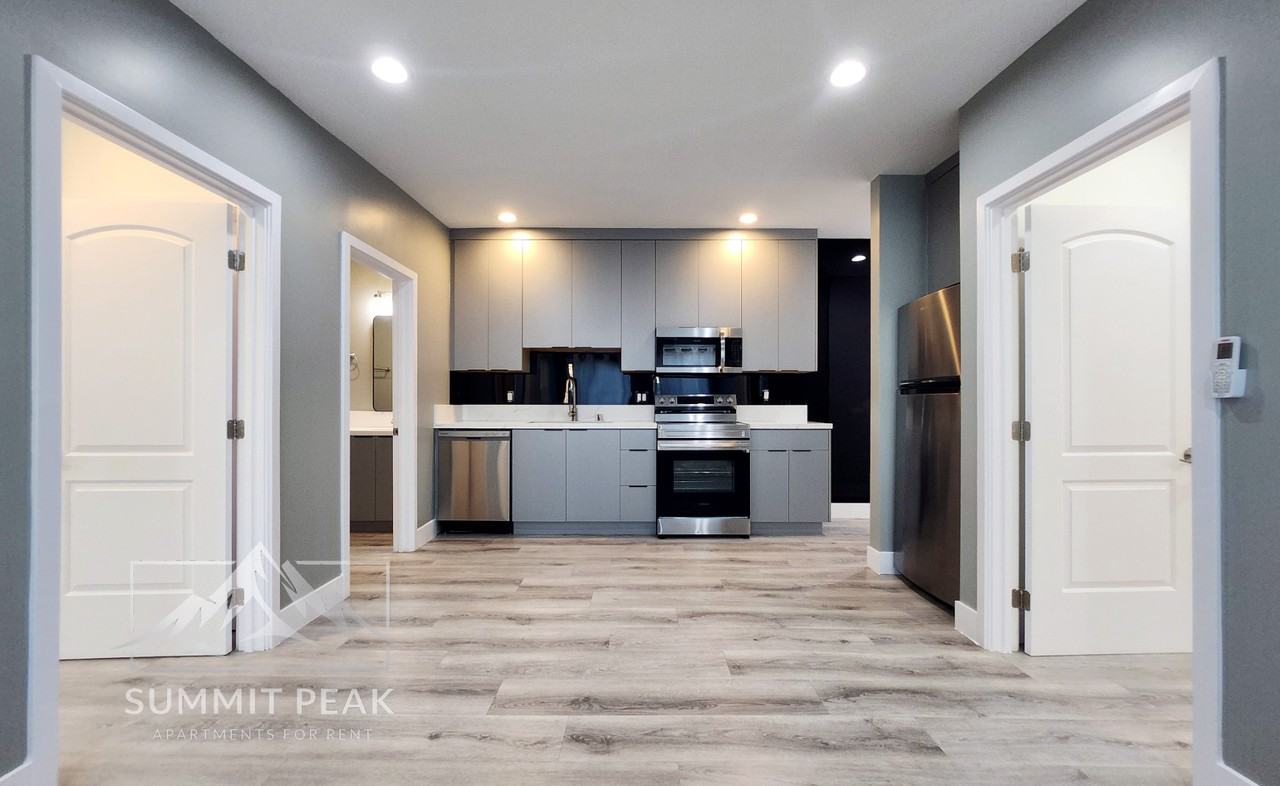 236 N San Gabriel Ave #8 - Photo 5 of 23