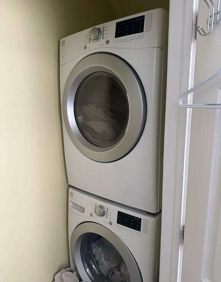 420 10th St #2ndFL - Photo 4 of 9