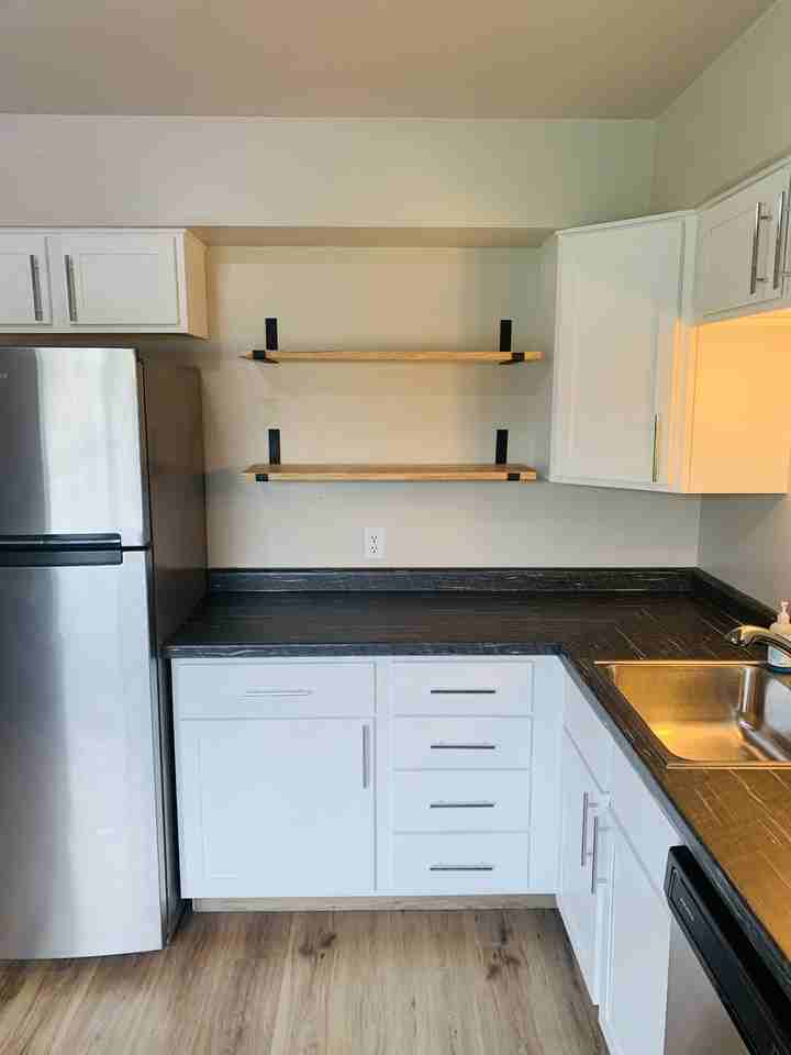 394 Stanley Ct #D - Photo 2 of 7