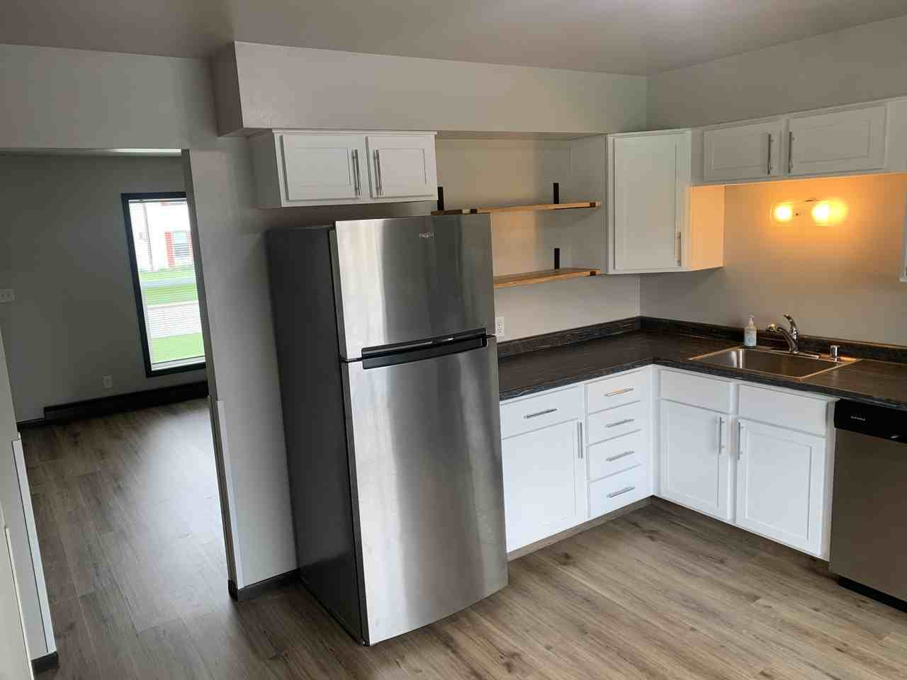 394 Stanley Ct #D - Photo 3 of 7