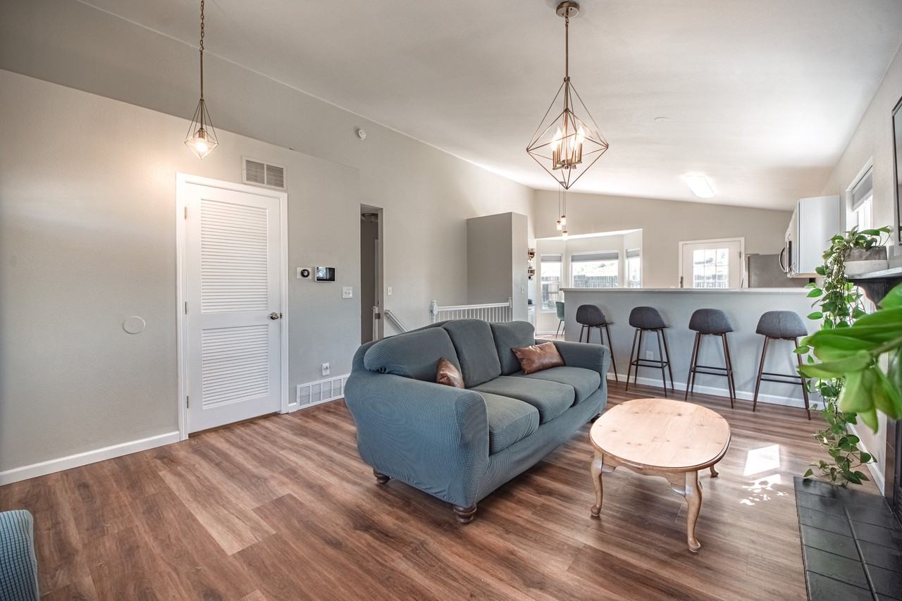 6343 Gossamer St #NA - Photo 4 of 31