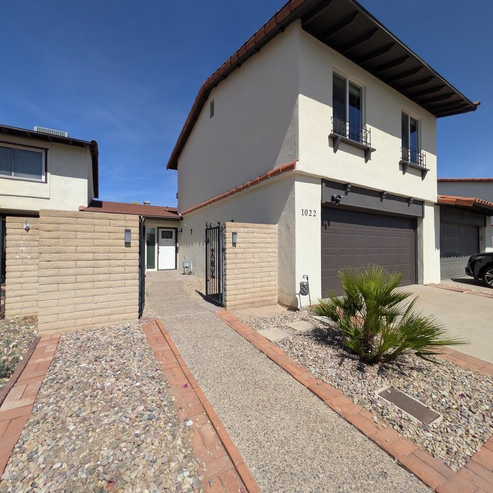 1022 W Mission Ln #1022