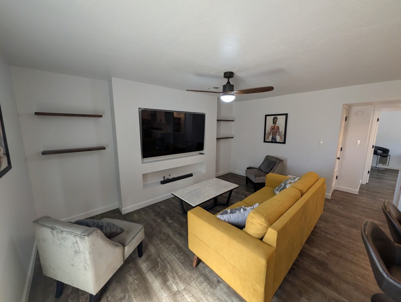 1022 W Mission Ln #1022 - Photo 2 of 30