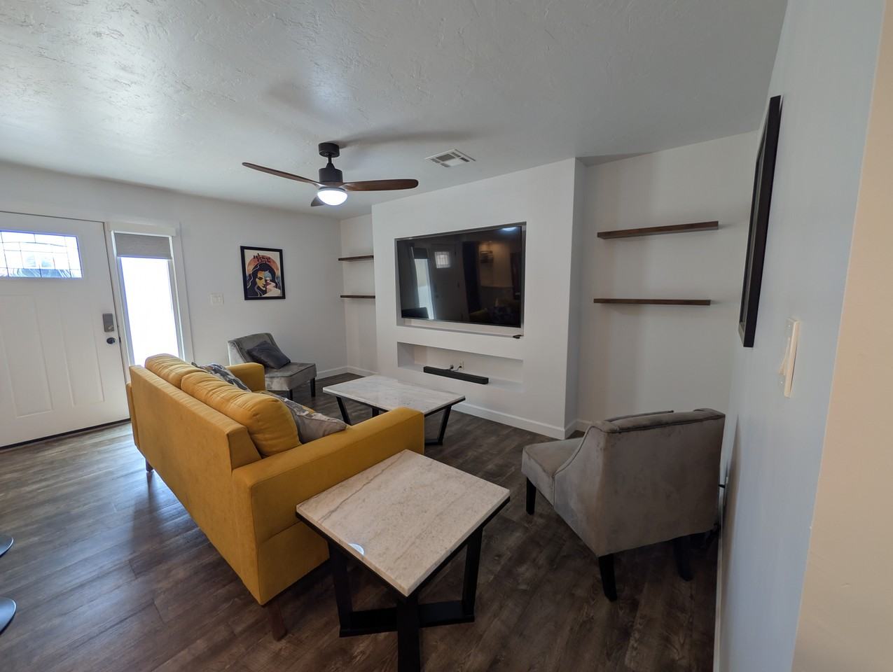 1022 W Mission Ln #1022 - Photo 3 of 30