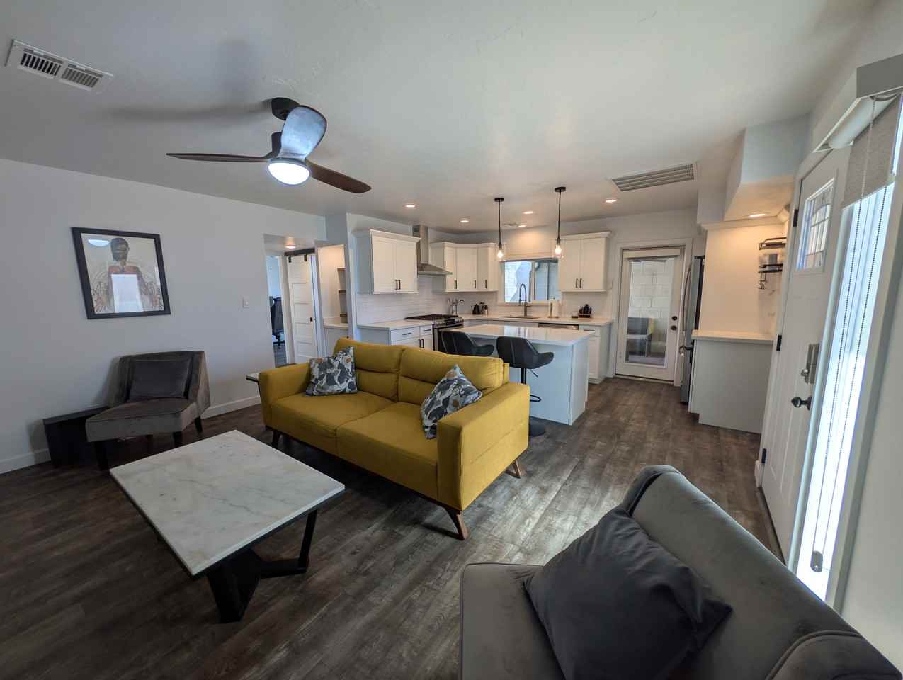 1022 W Mission Ln #1022 - Photo 4 of 30