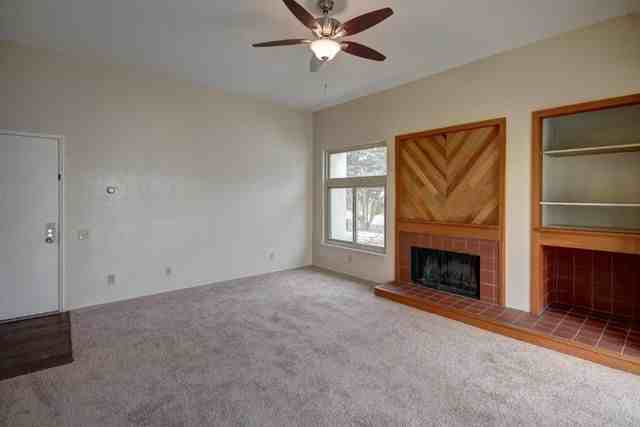 2402 N Main St #NA - Photo 3 of 7